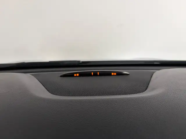 Mercedes-Benz Gla view 29