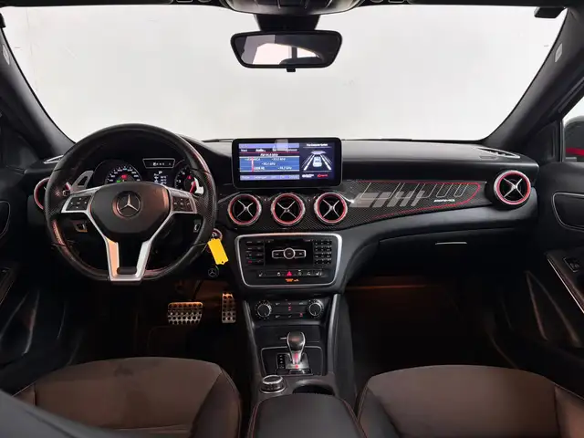 Mercedes-Benz Gla view 3