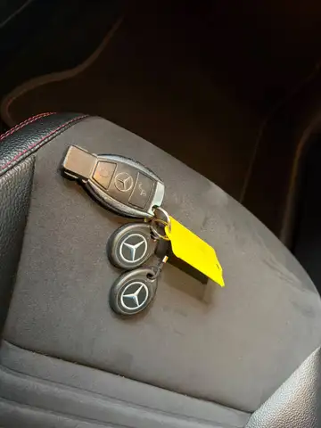 Mercedes-Benz Gla view 22