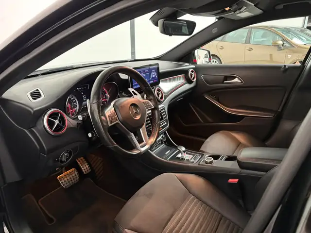 Mercedes-Benz Gla view 5
