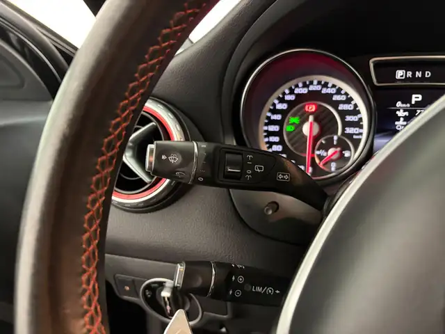 Mercedes-Benz Gla view 11