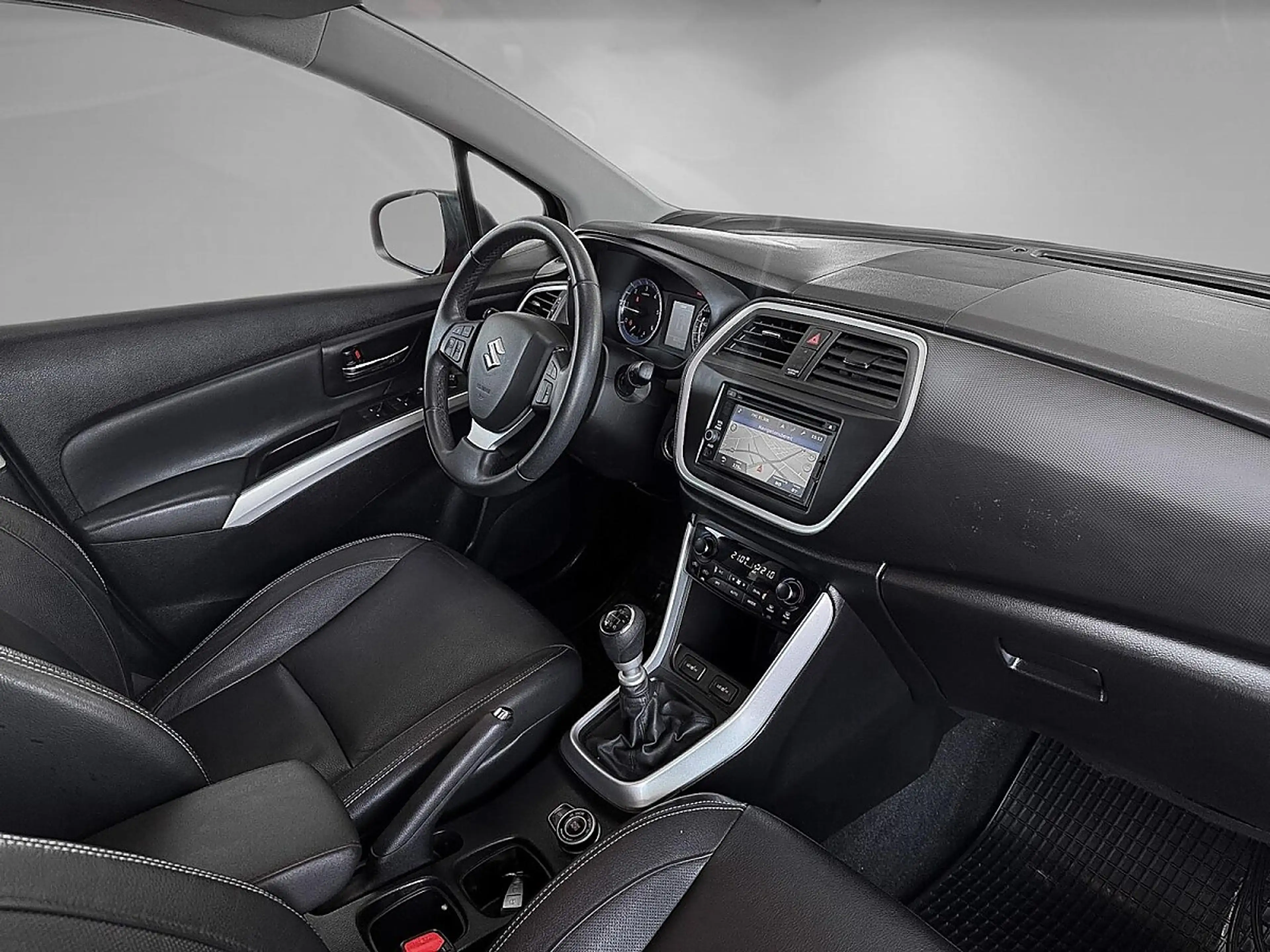 Suzuki SX4 S-Cross 1,6 DDiS Allgrip flash | 1.BESITZ | PICKERL BIS... — photo 8