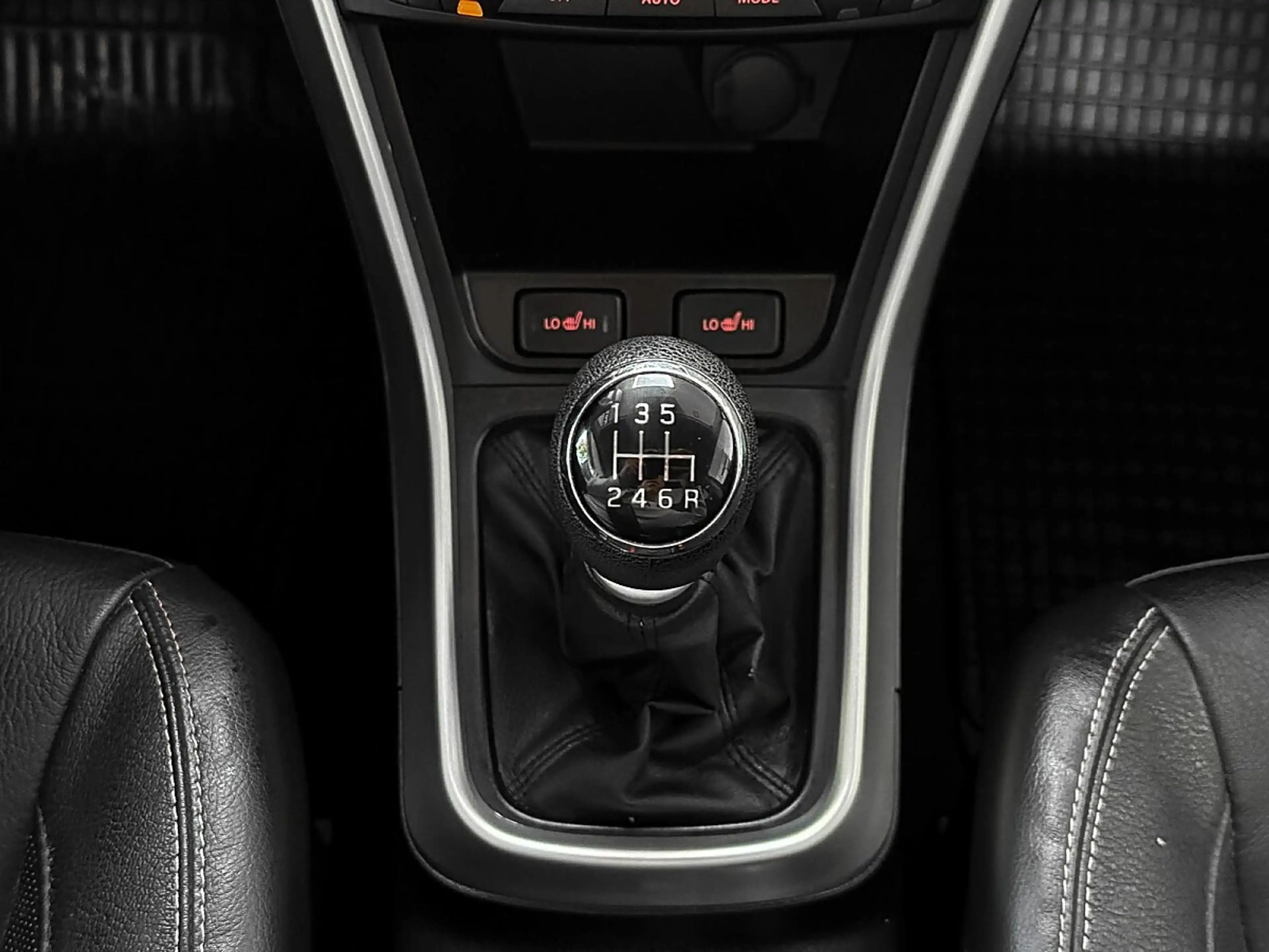 Suzuki SX4 S-Cross 1,6 DDiS Allgrip flash | 1.BESITZ | PICKERL BIS... — photo 12