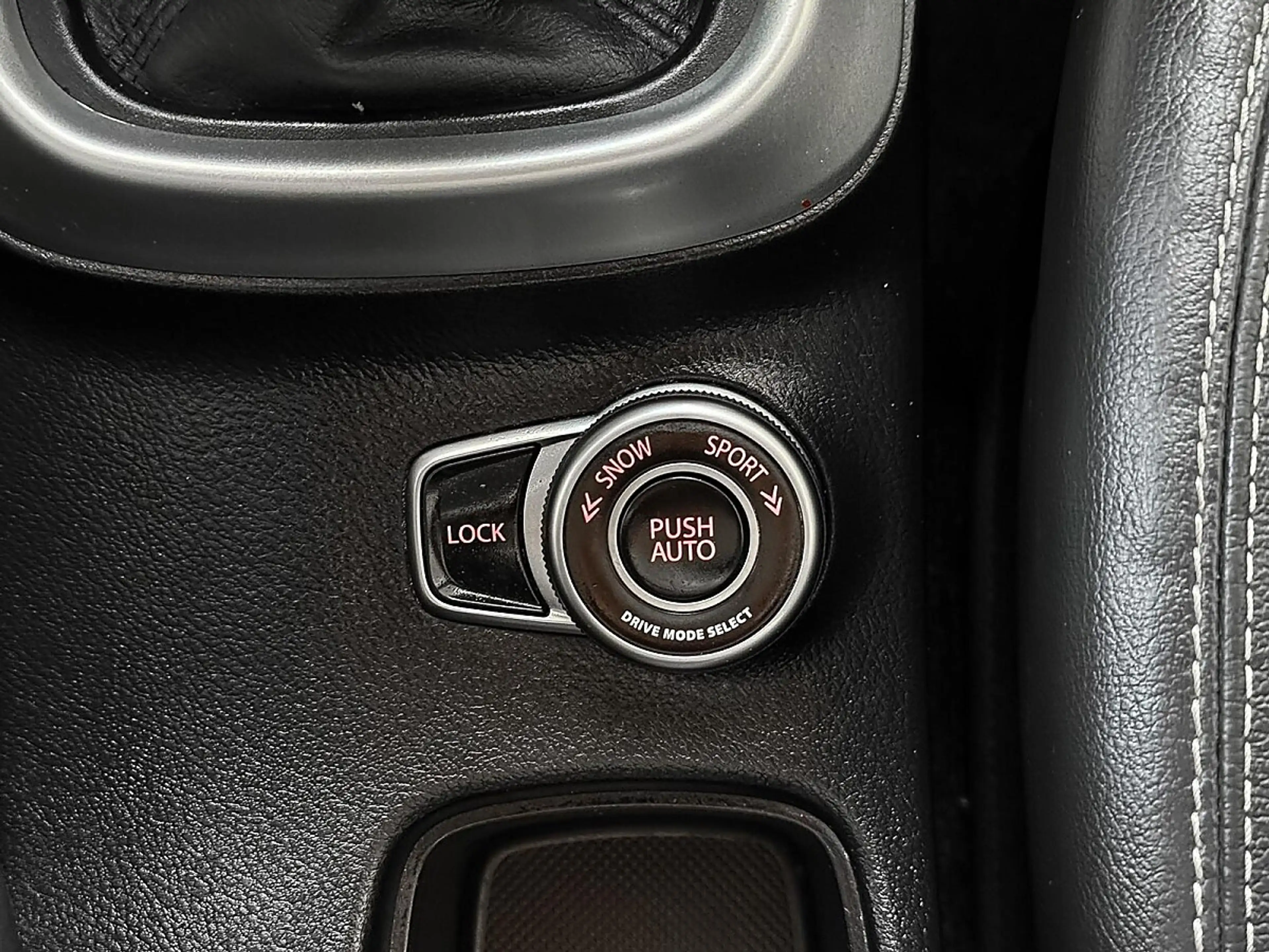 Suzuki SX4 S-Cross 1,6 DDiS Allgrip flash | 1.BESITZ | PICKERL BIS... — photo 14