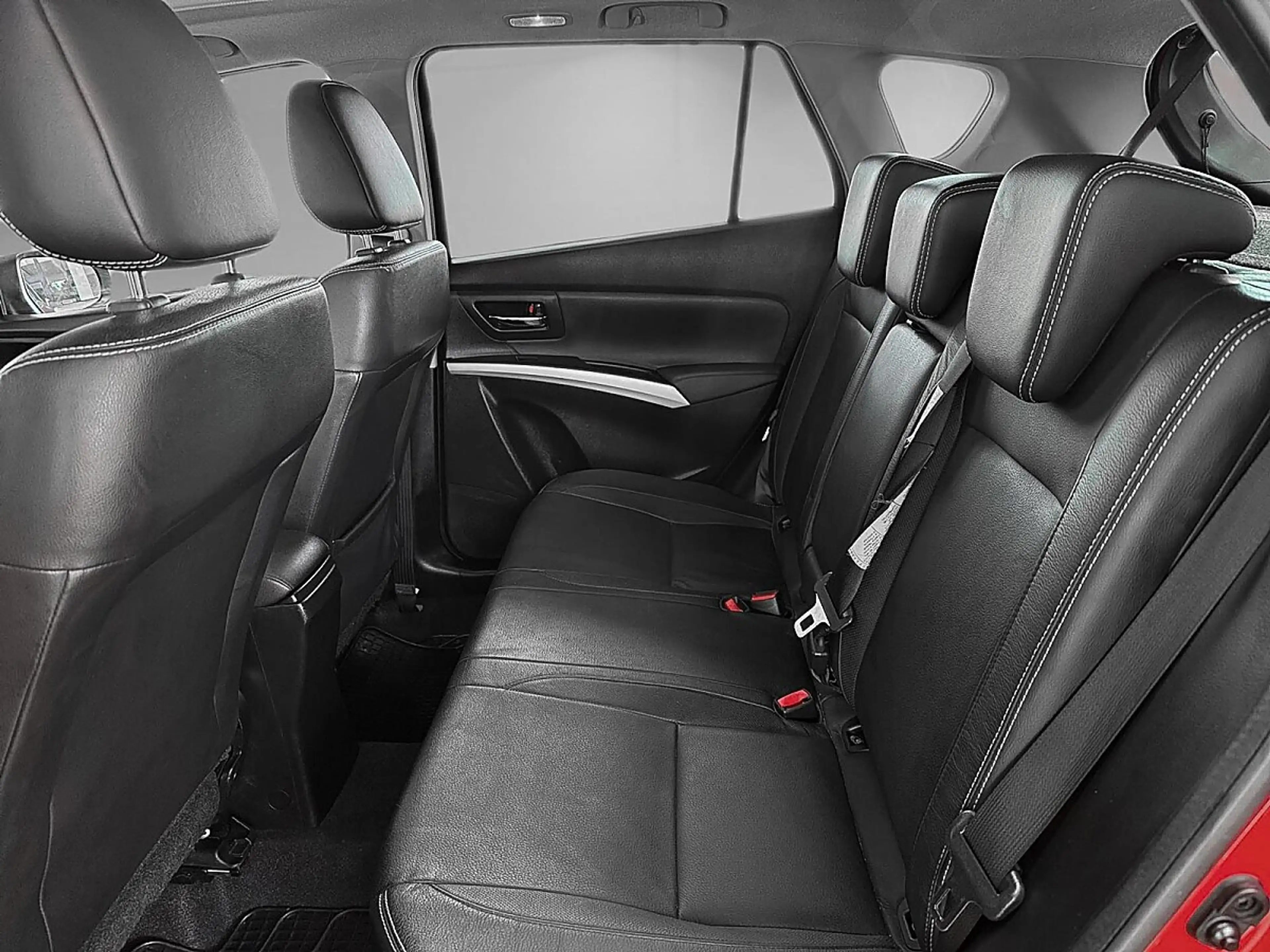 Suzuki SX4 S-Cross 1,6 DDiS Allgrip flash | 1.BESITZ | PICKERL BIS... — photo 11