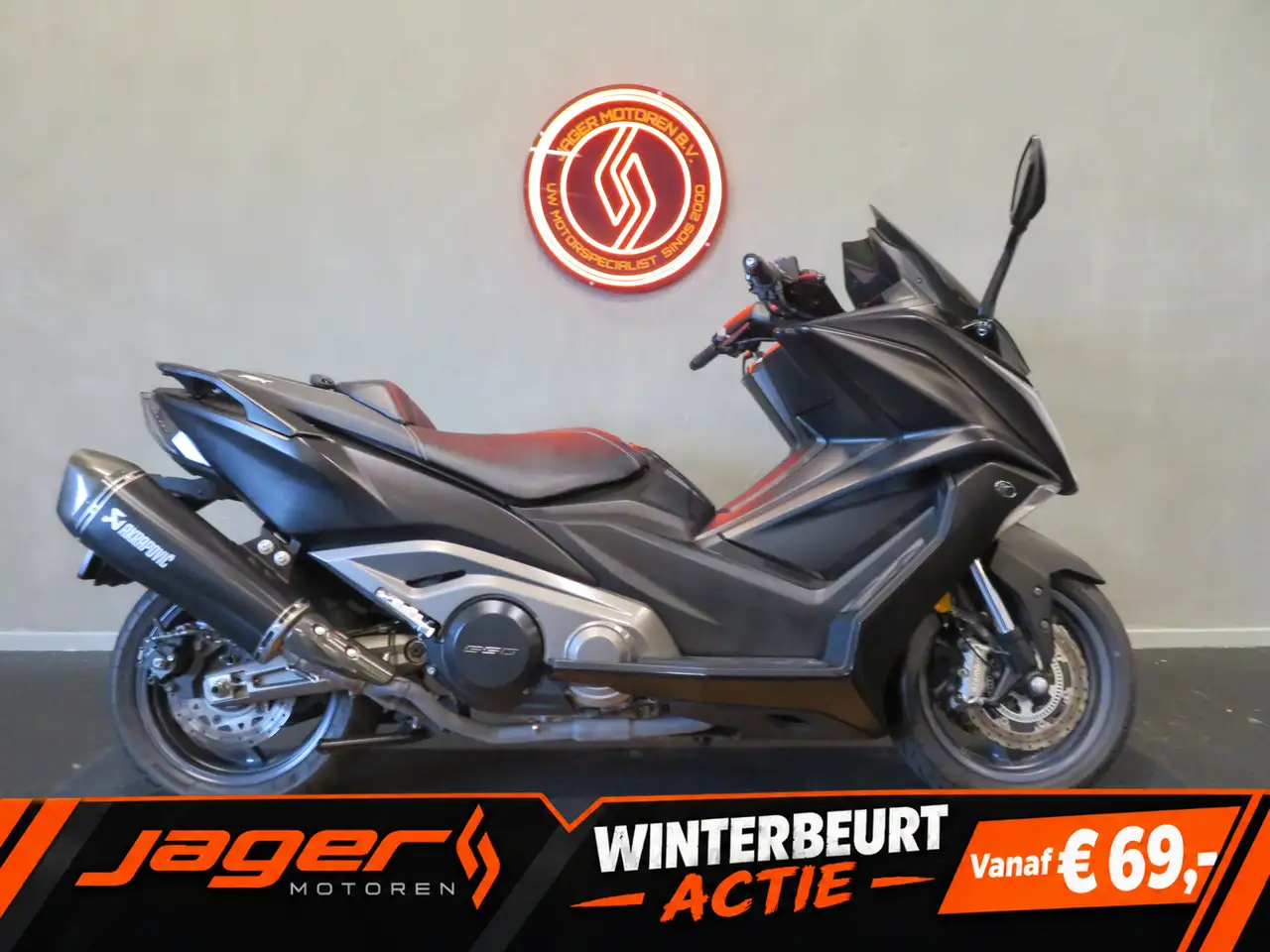 Kymco AK 550