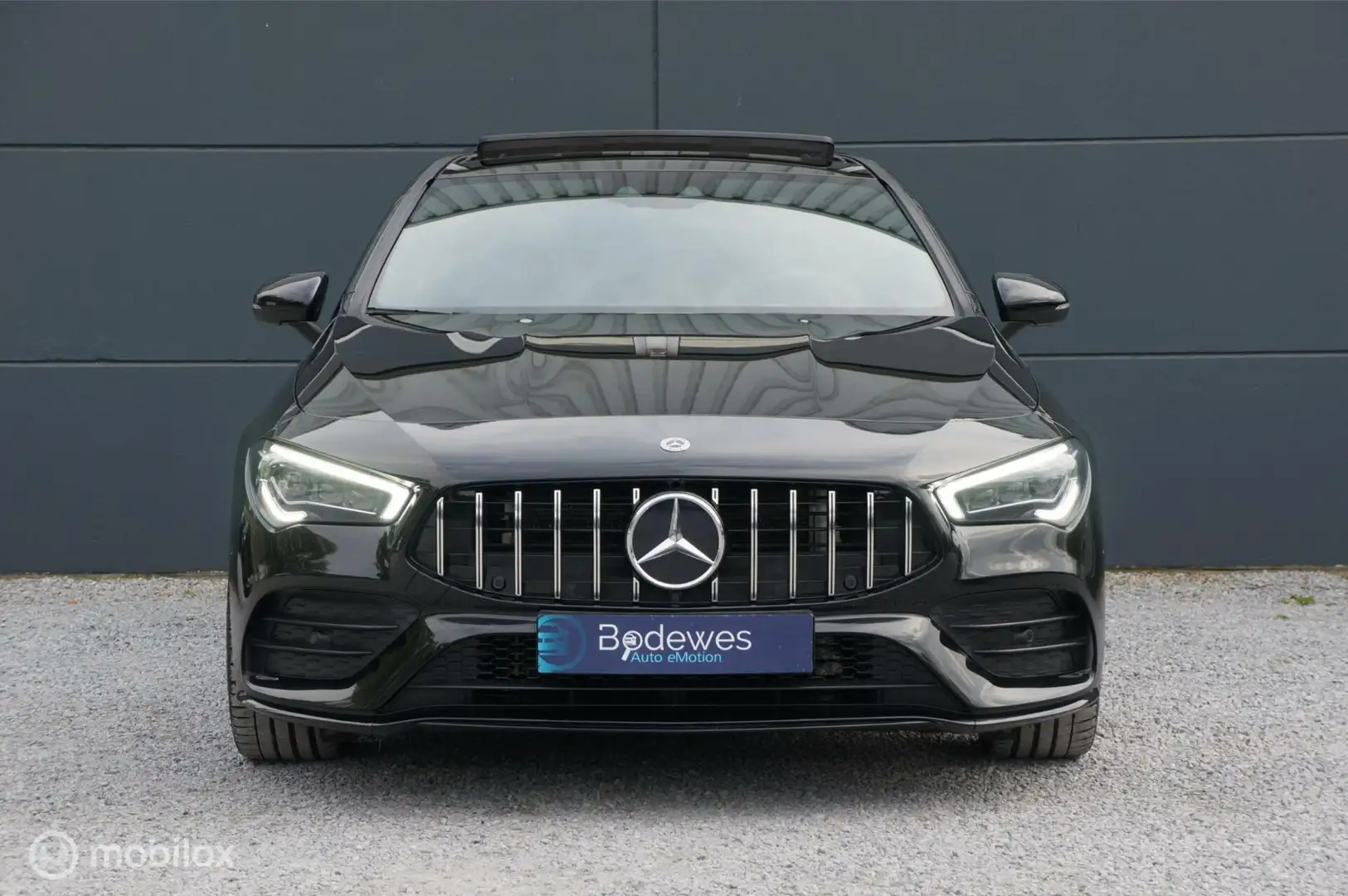 Mercedes-Benz CLA 180 Shooting Brake Business Solution AMG Zwart - 2