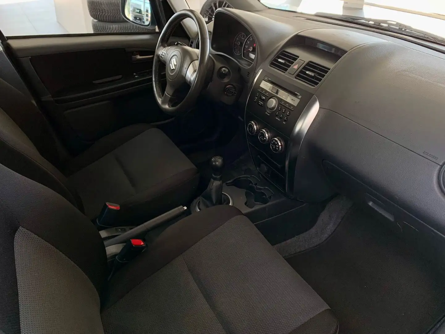 Suzuki SX4 1.6 VVT 2WD Comfort + TÜV neu Silber - 2