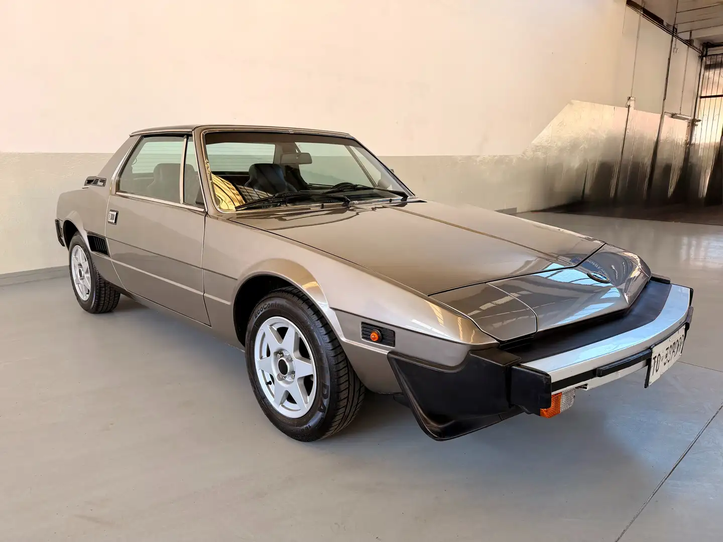 Fiat X 1/9 X1/9 1.5 Five Speed Silber - 1
