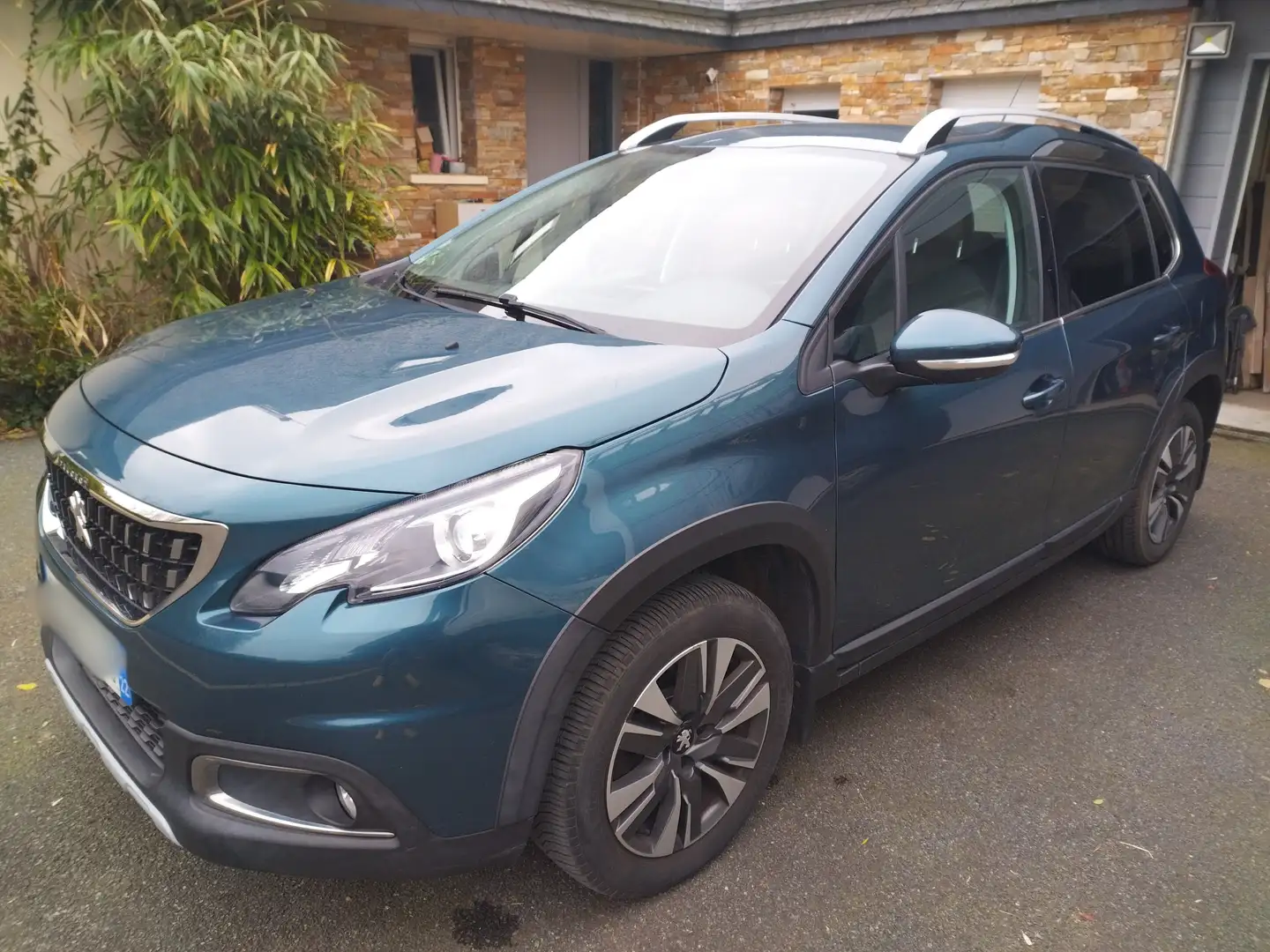 Peugeot 2008 2008+1.2+PureTech+Allure+S&S 130cv Vert - 1