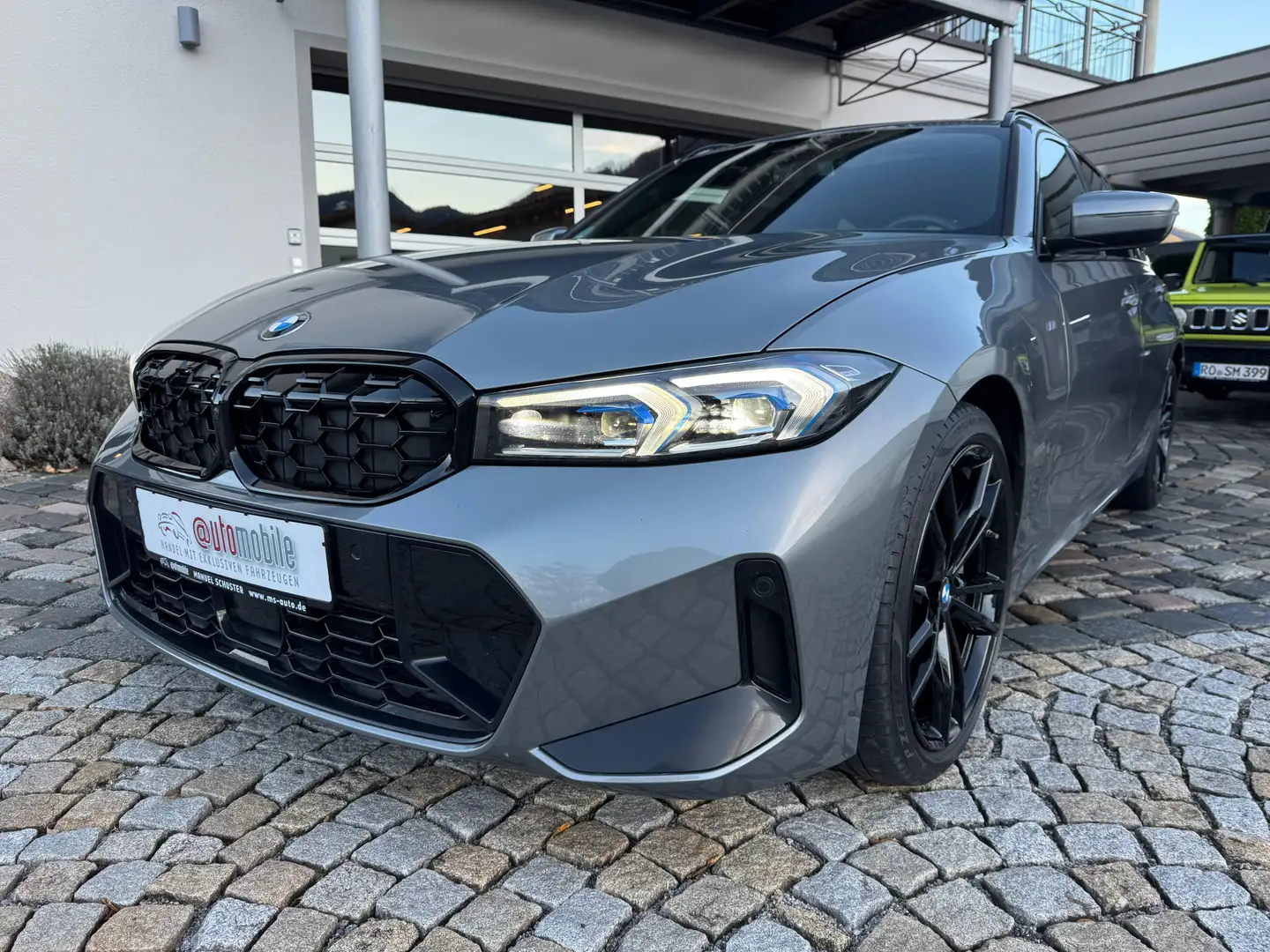 BMW 330 d xDrive M-Sport|Pano|Akustik|DAPro|AdaptFW Grau - 1