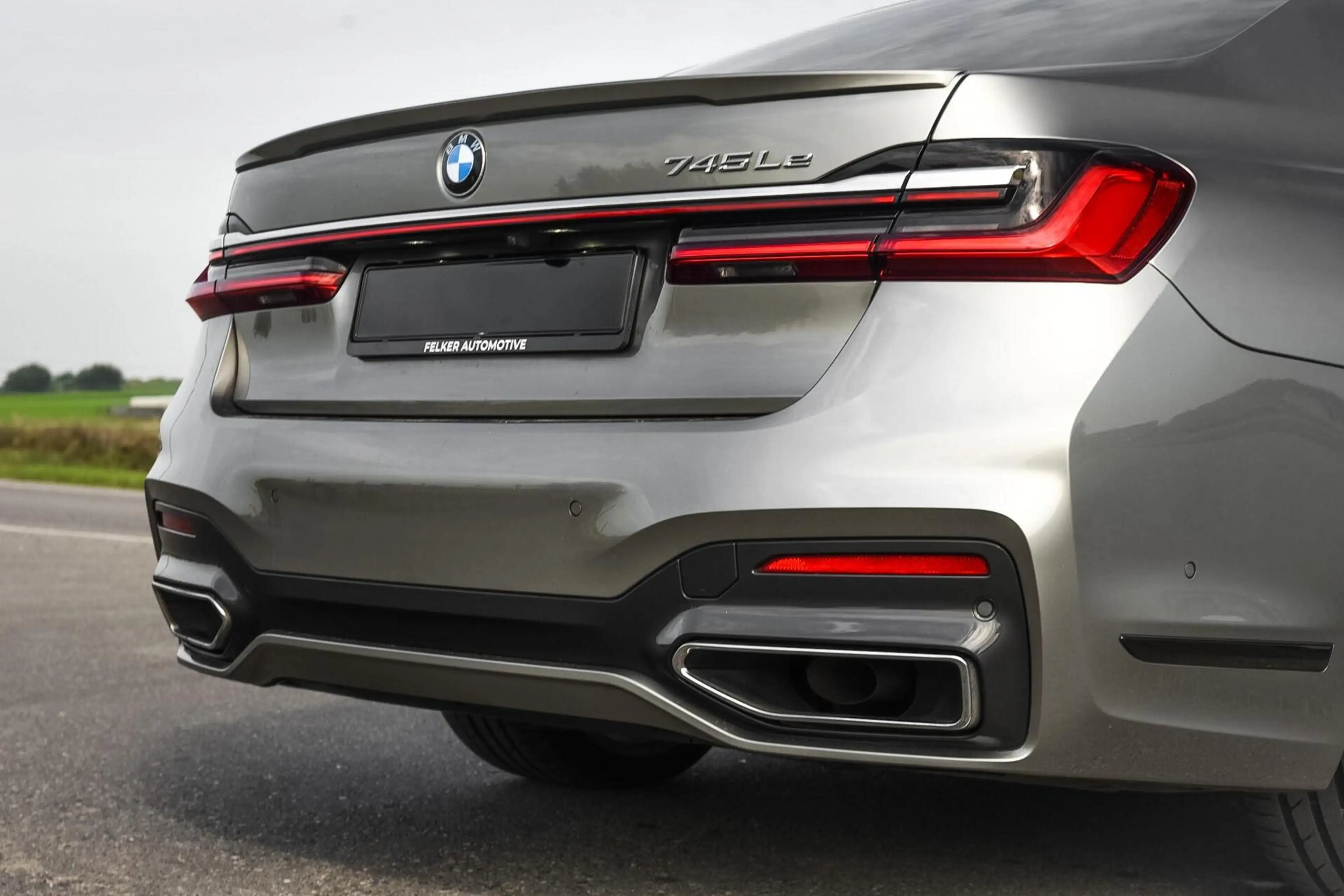 BMW 745 7-serie 745Le High Executive — photo 15