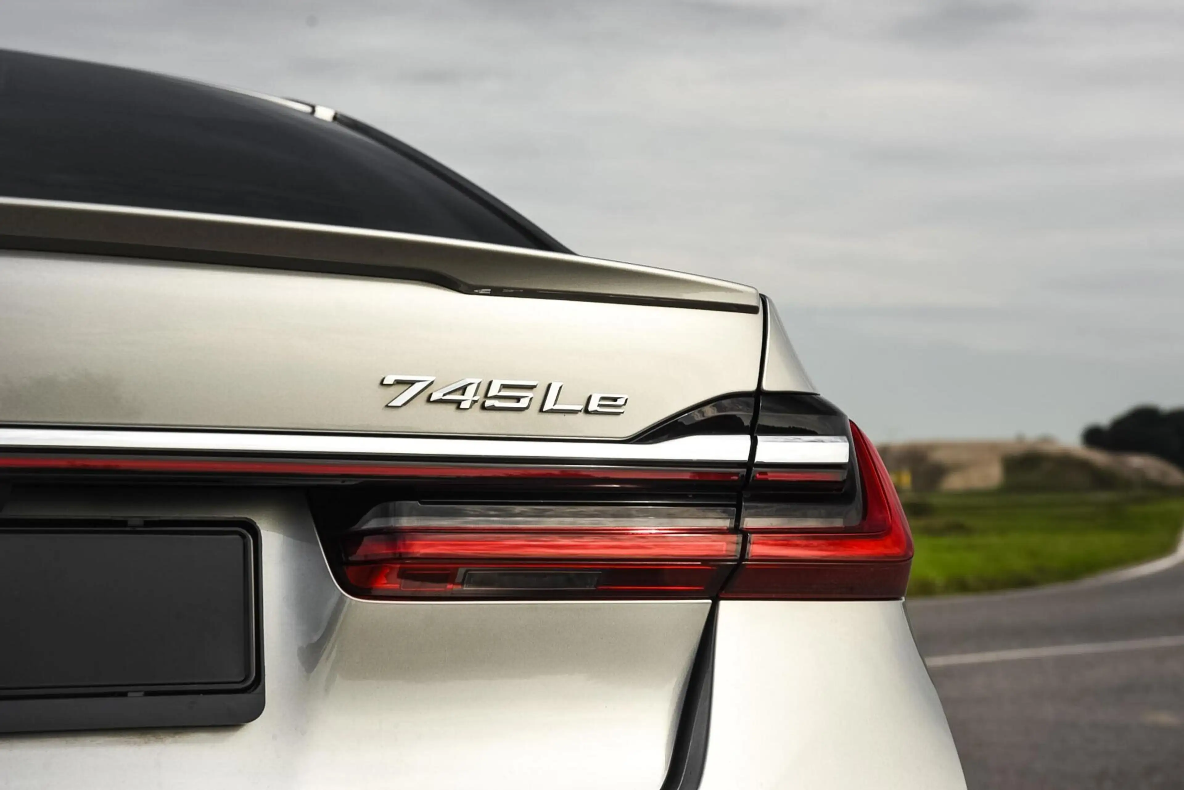 BMW 745 7-serie 745Le High Executive — photo 14