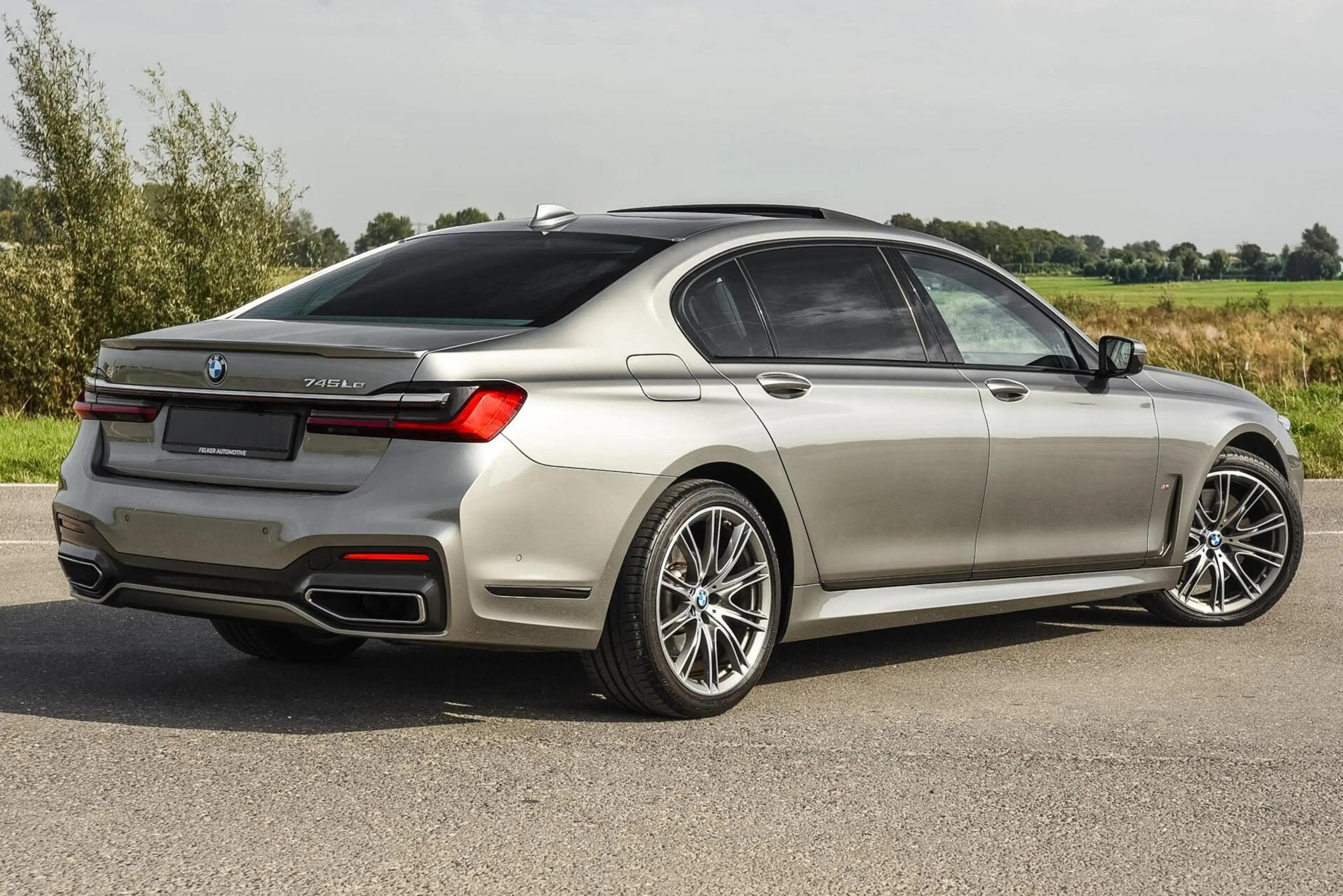 BMW 745 7-serie 745Le High Executive — photo 12