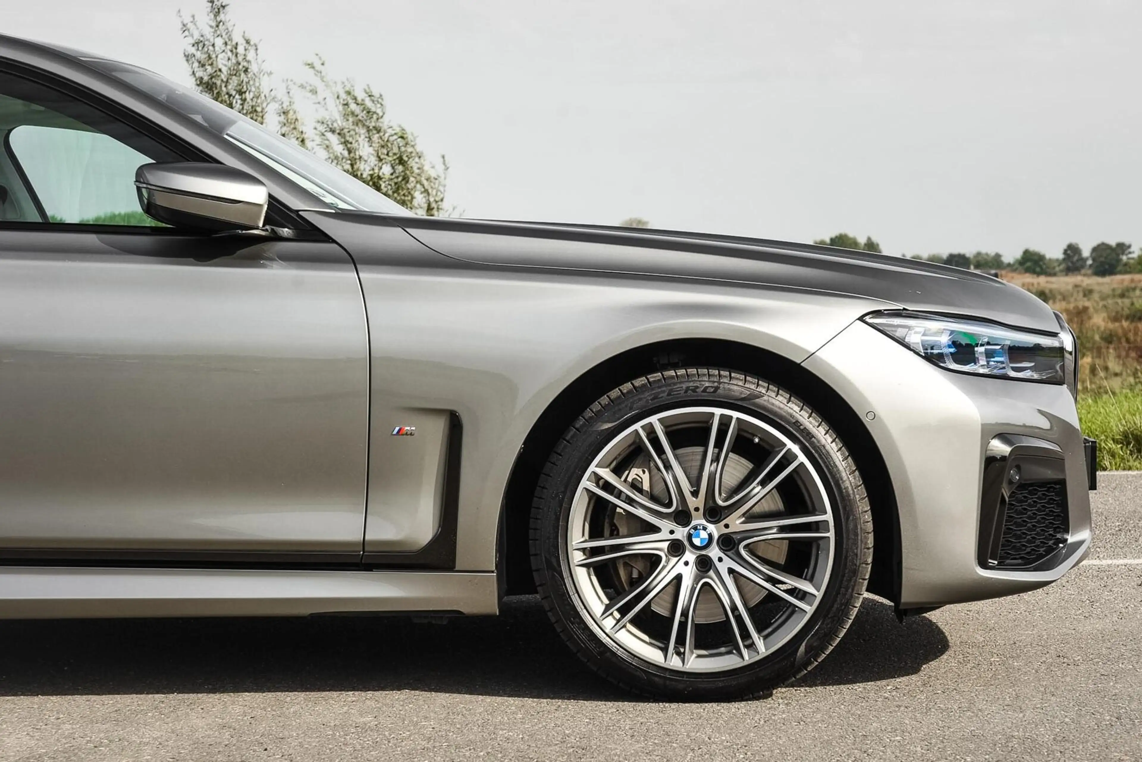 BMW 745 7-serie 745Le High Executive — photo 10
