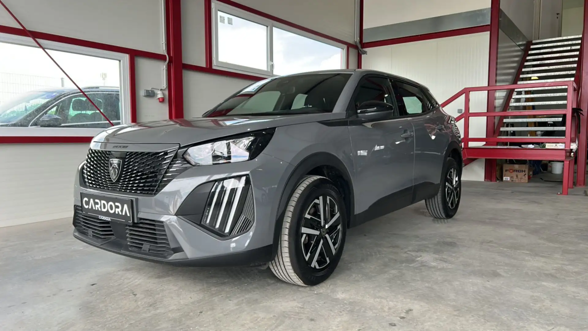 Peugeot 2008 1.2 PureTech 100 Active Grau - 2