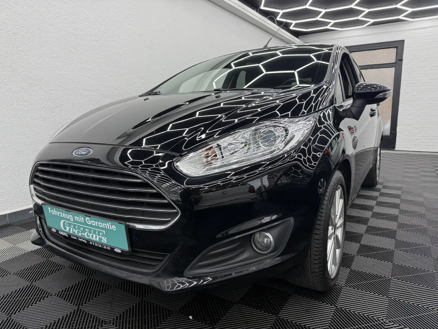 Ford Fiesta Titanium * HU NEU * SITZHEIZUNG * TOP * 1.HAND Schwarz - 2