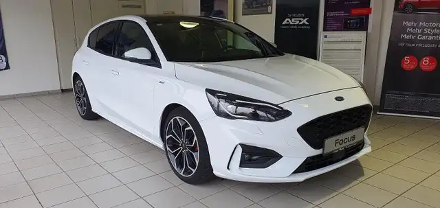 Ford Focus view 4