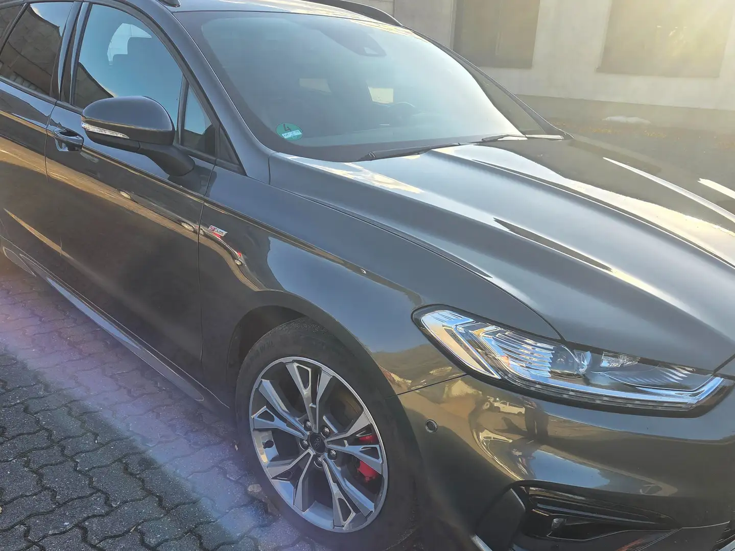 Ford Mondeo Hybrid ST-Line Grau - 1