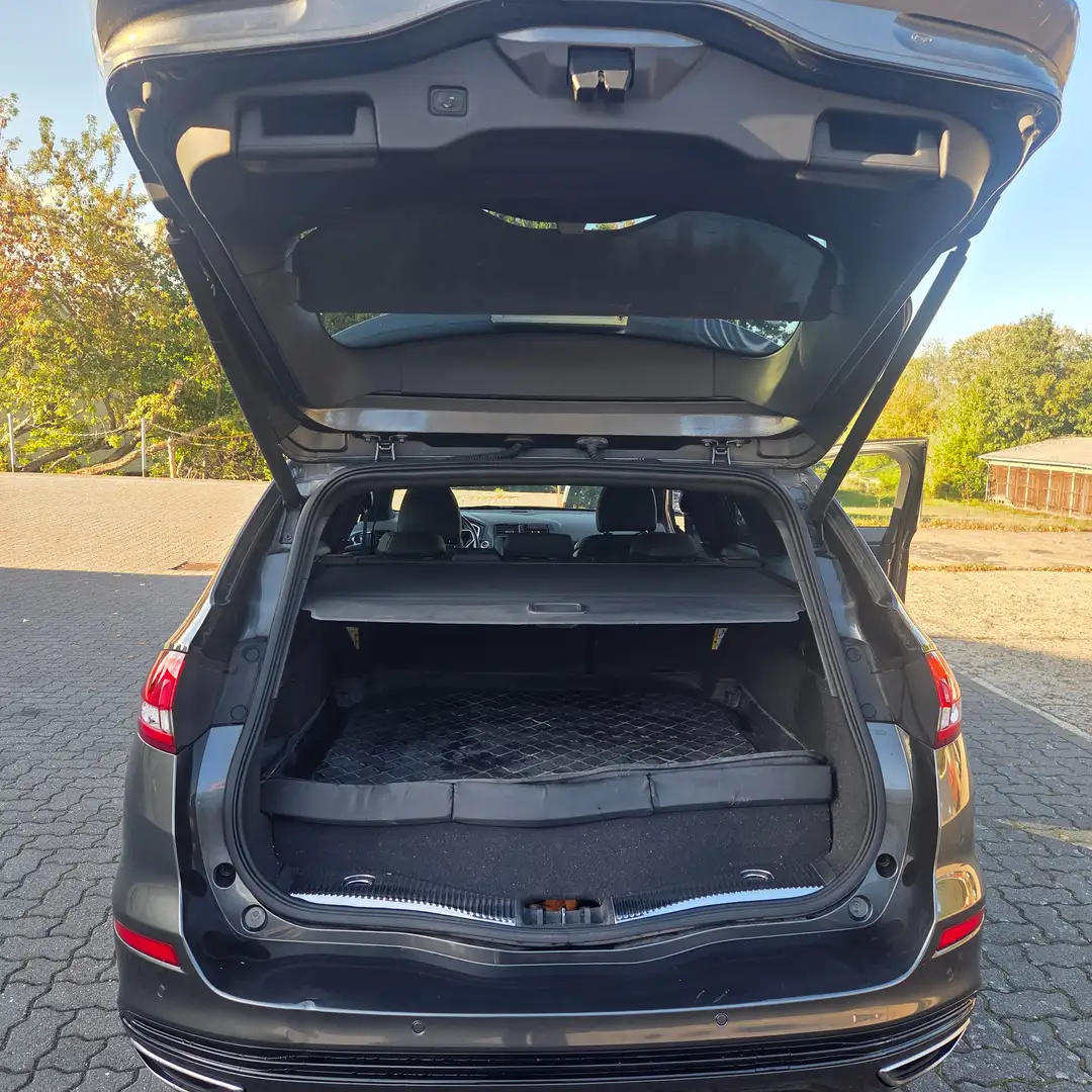 Ford Mondeo Hybrid ST-Line Grau - 2