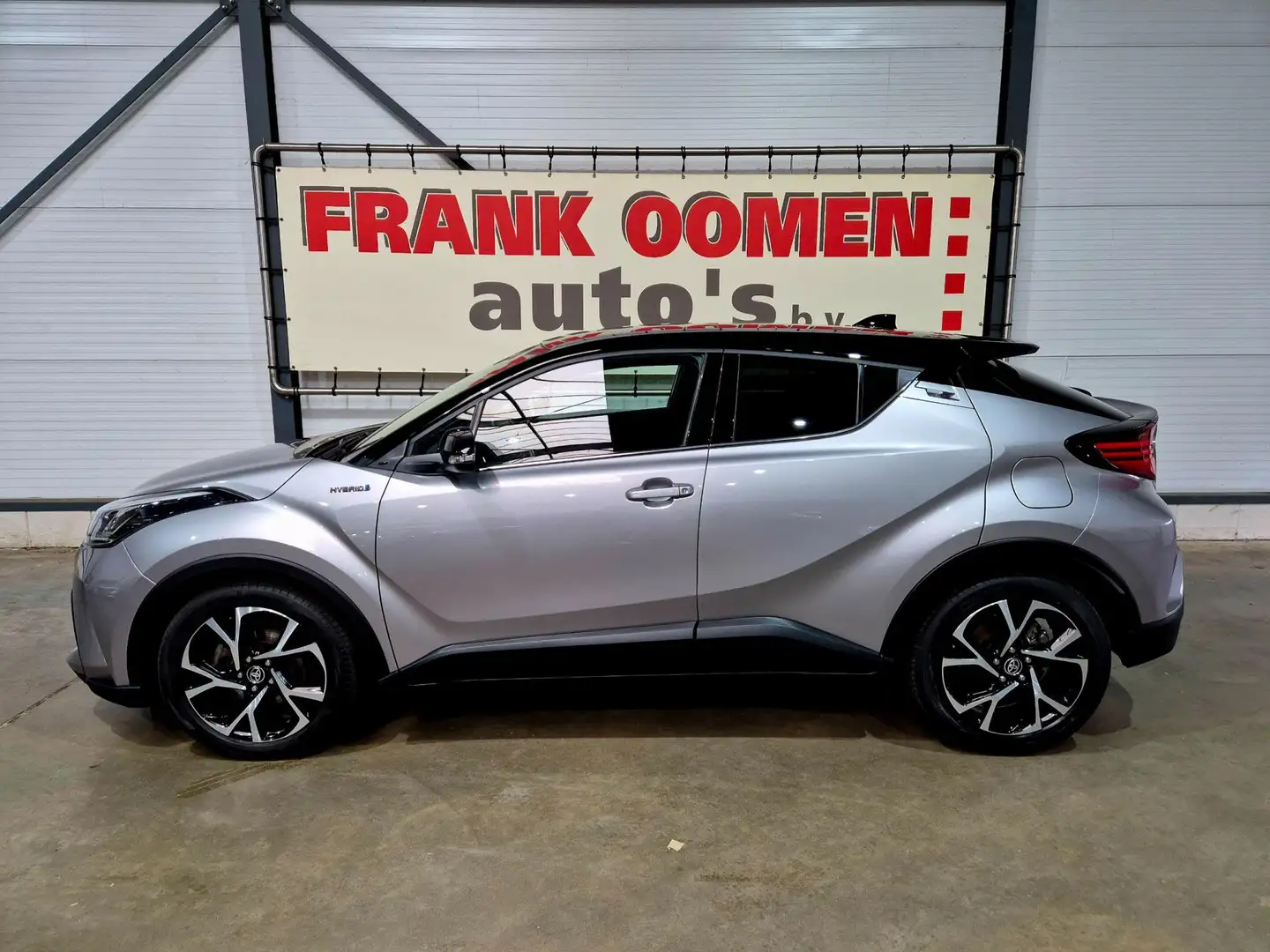 Toyota C-HR 1.8 Hybrid Adventure + Dealer OH|Keyless|Camera|Na Gris - 2