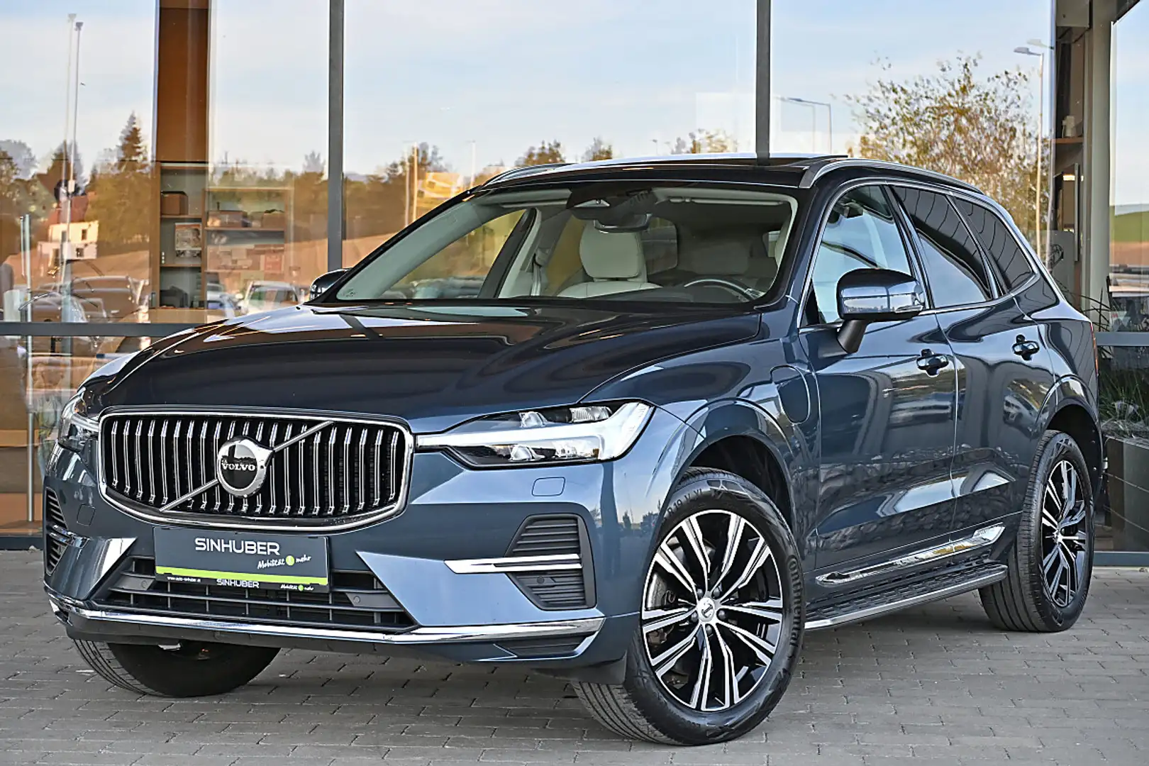 Volvo XC60 T6 AWD Recharge PHEV Inscription Geartronic ACC... Blau - 1