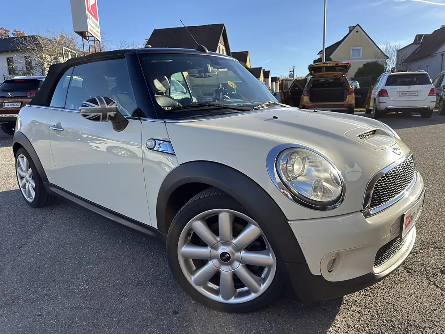MINI Cooper S Cabrio MINI COOPER S Cabrio 1,6 Austrian Chili Beige - 1