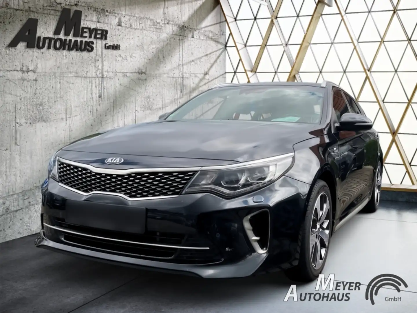 Kia Optima 1.7 CRDi Sportswagon GT Line DCT STD Schwarz - 1