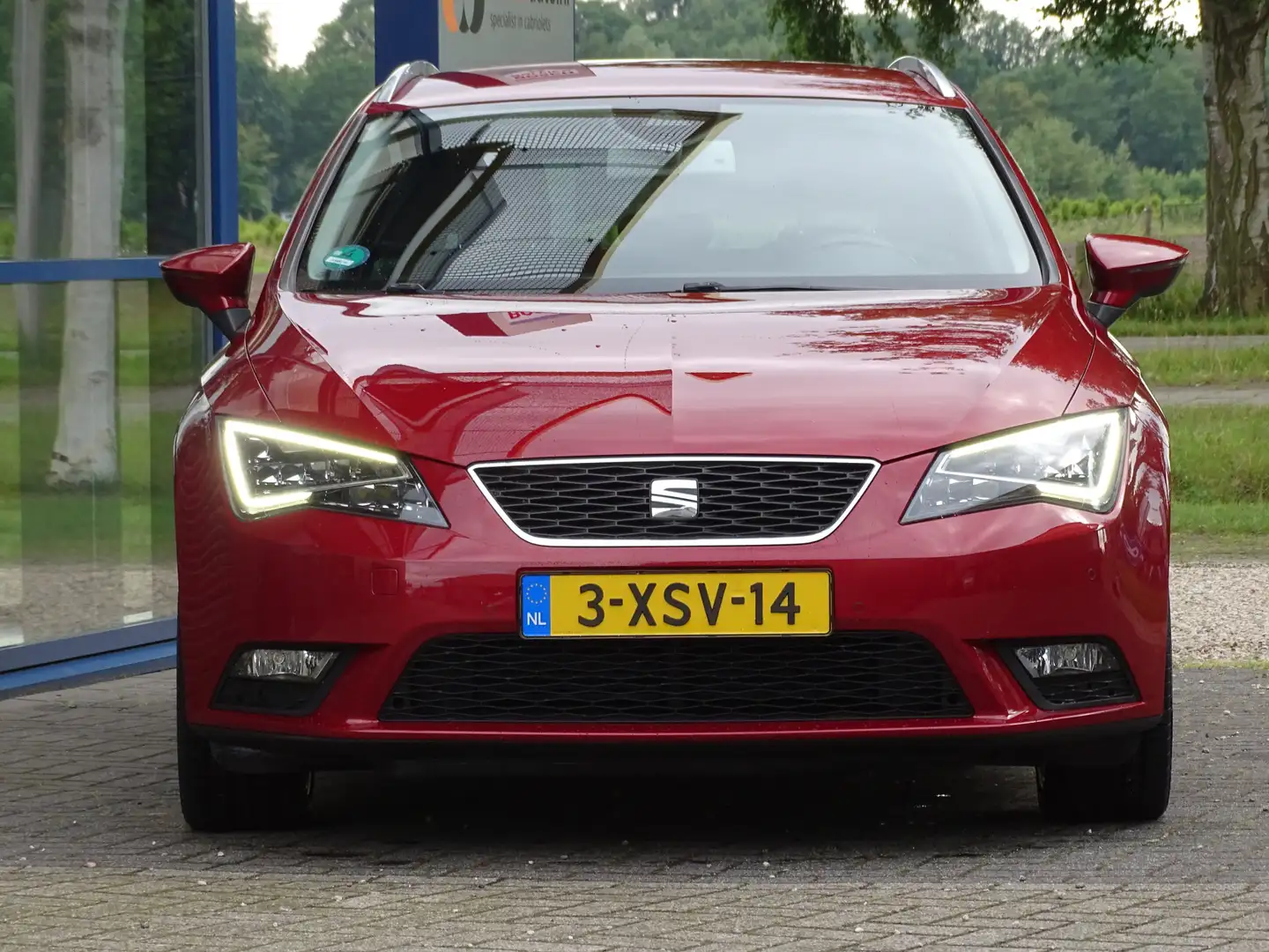 SEAT Leon ST 1.6 TDI Ecomotive Lease Sport Rouge - 2