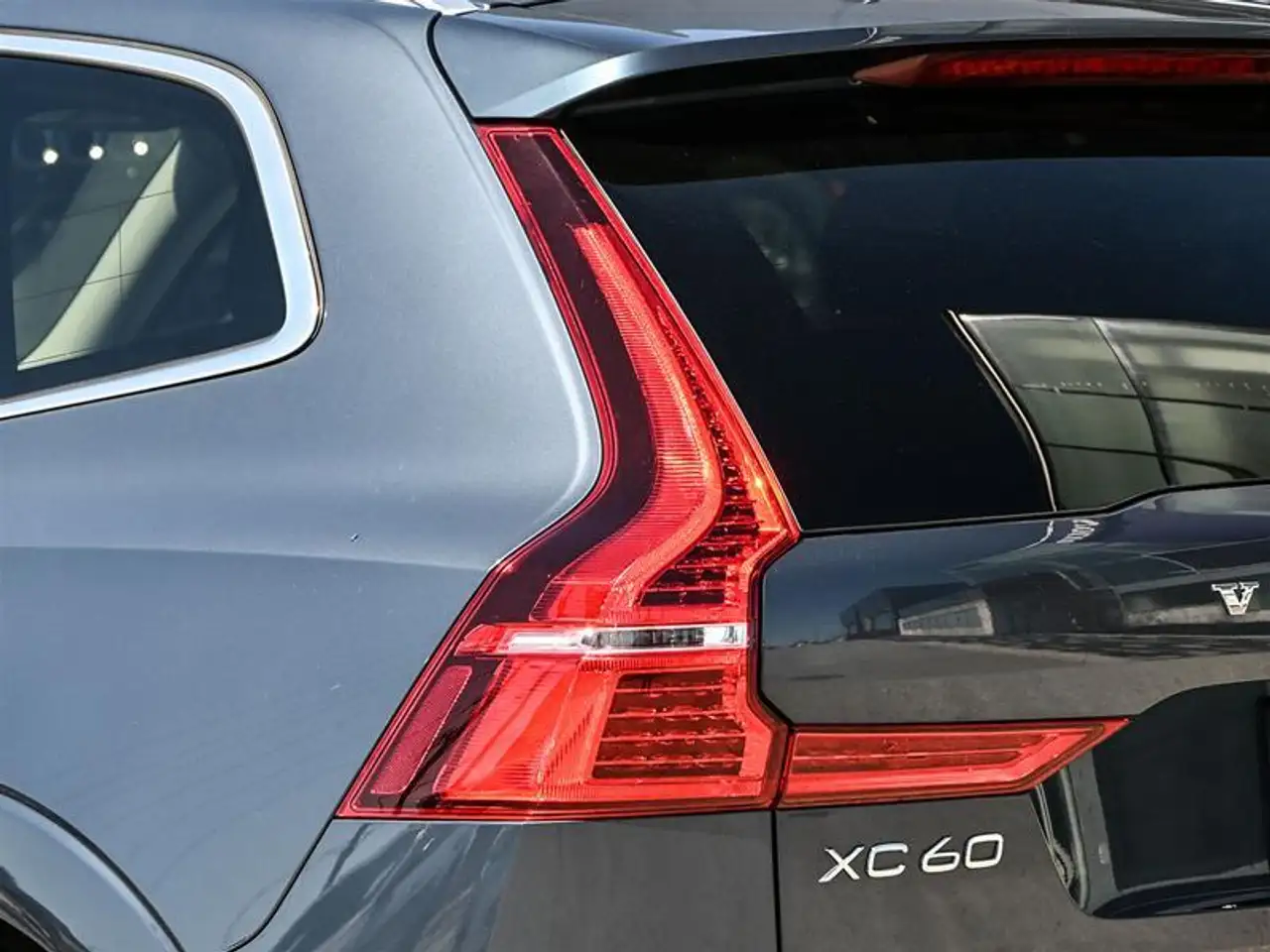 Volvo XC60 снимка Volvo XC60
