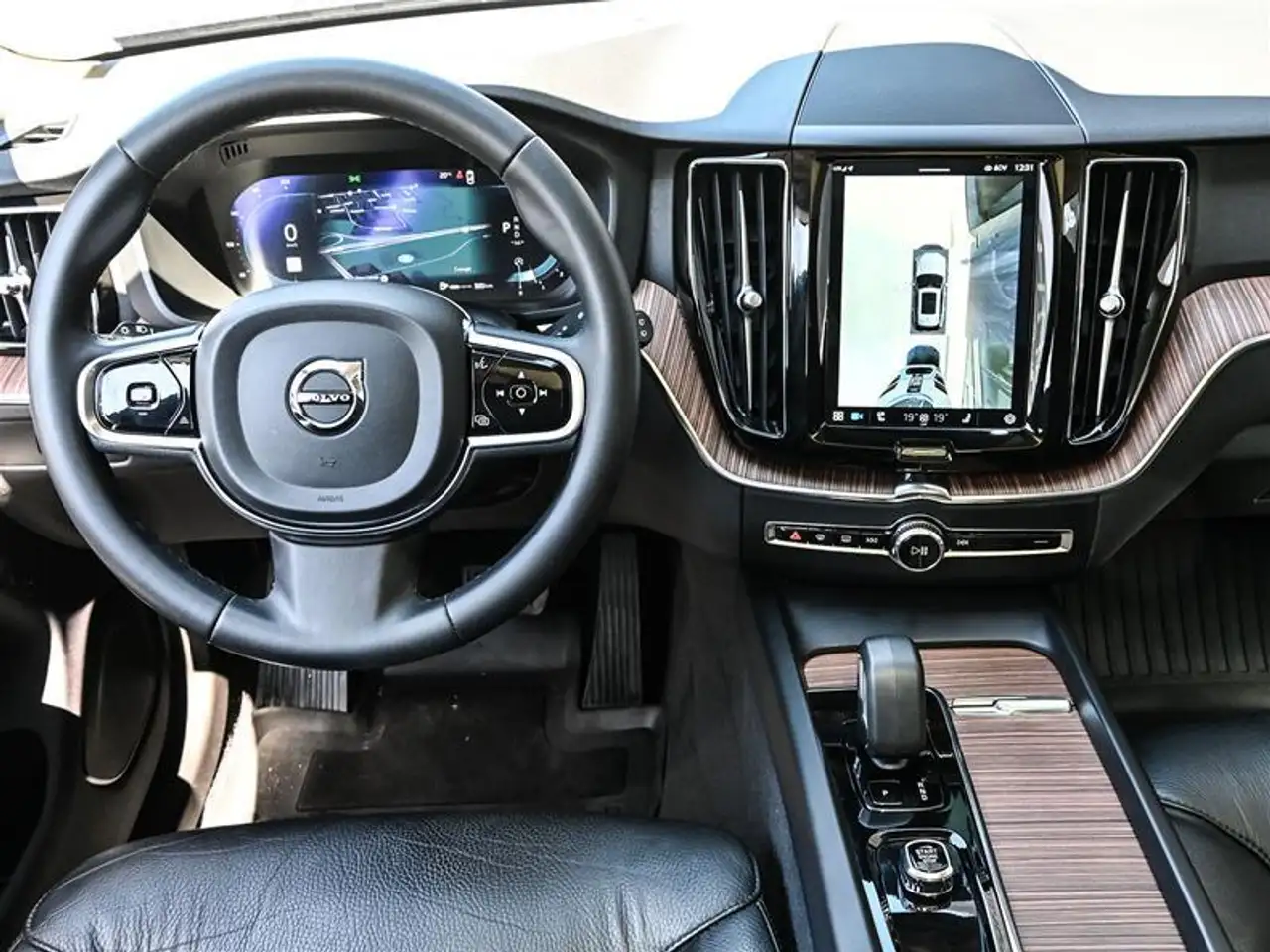 Volvo XC60 снимка Volvo XC60