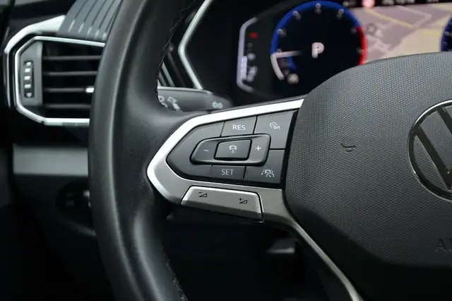 Volkswagen T-Cross view 10