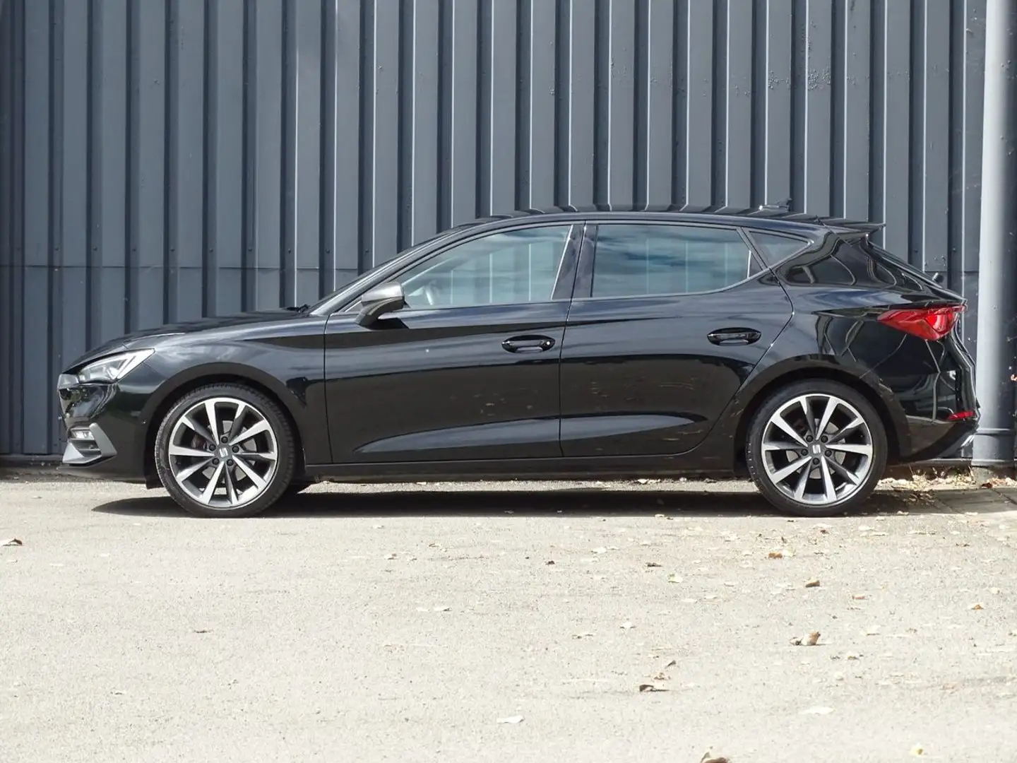 SEAT Leon 1.0 eTSI FR Business Intense Automaat | Virtual Co Noir - 2