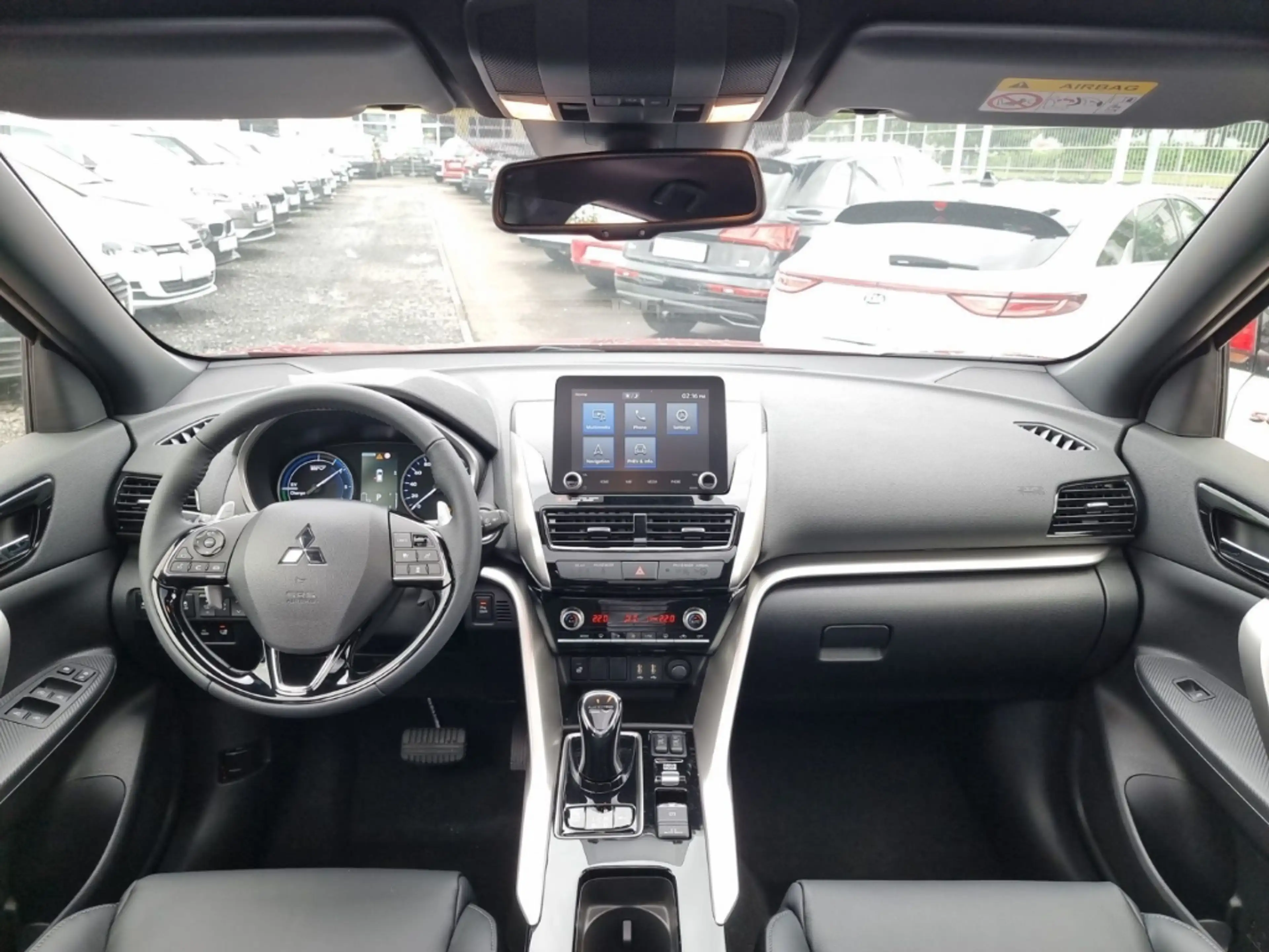 Mitsubishi Eclipse Cross Plug-In Hybrid Top Pano Navi Head-Up — photo 10