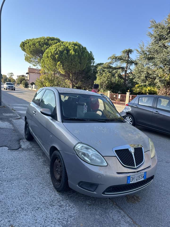 Lancia Ypsilon 1.2 8v Argento