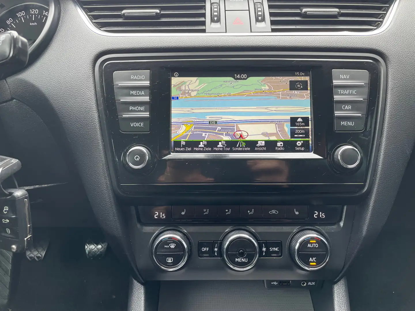 Skoda Octavia Octavia Combi 1,6 TDI Style 81 kw,Navi,Kamera Blau - 2