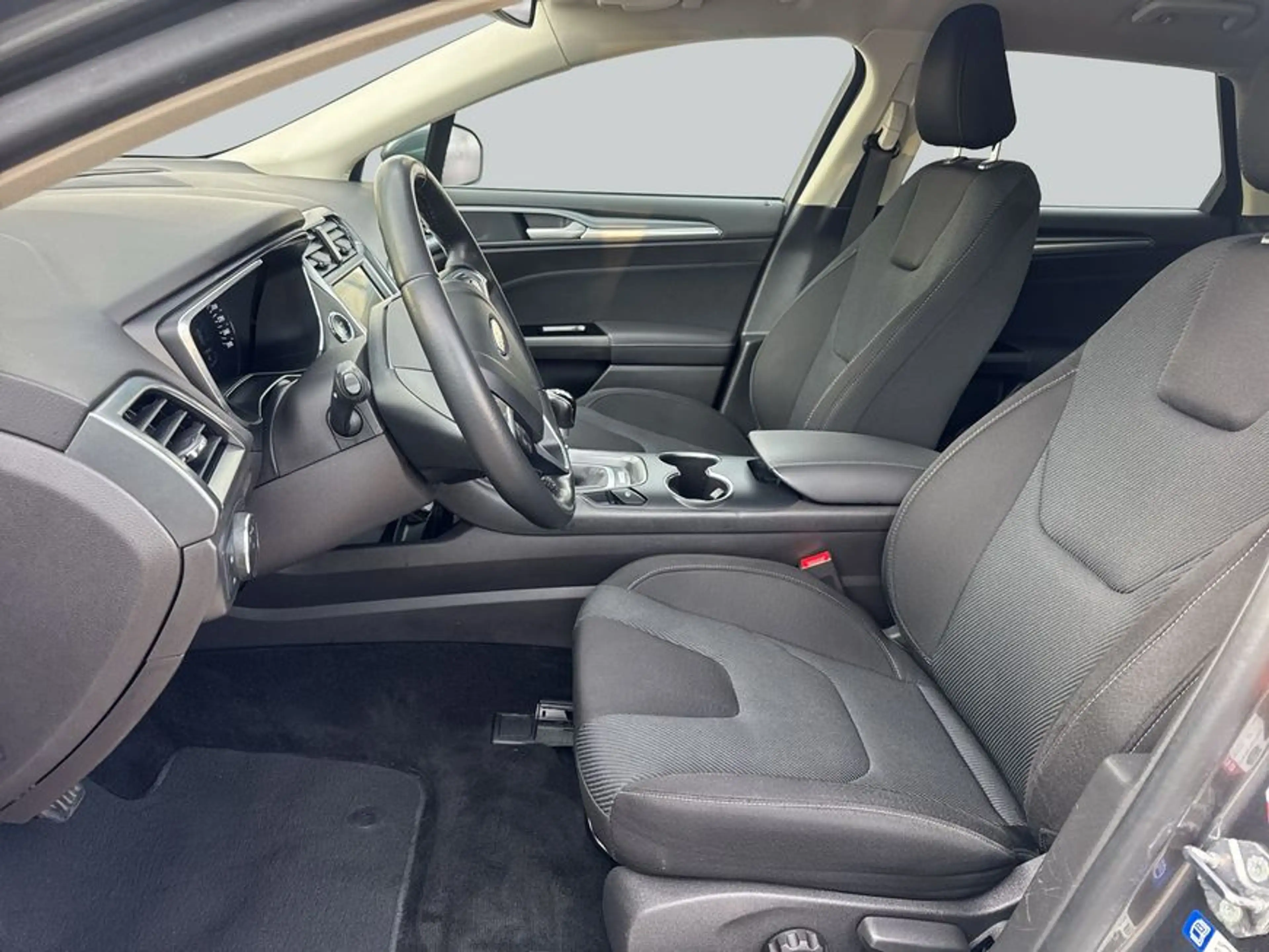 Ford Mondeo Turnier 1.5 EcoBoost Titanium Adaptive LED — photo 9