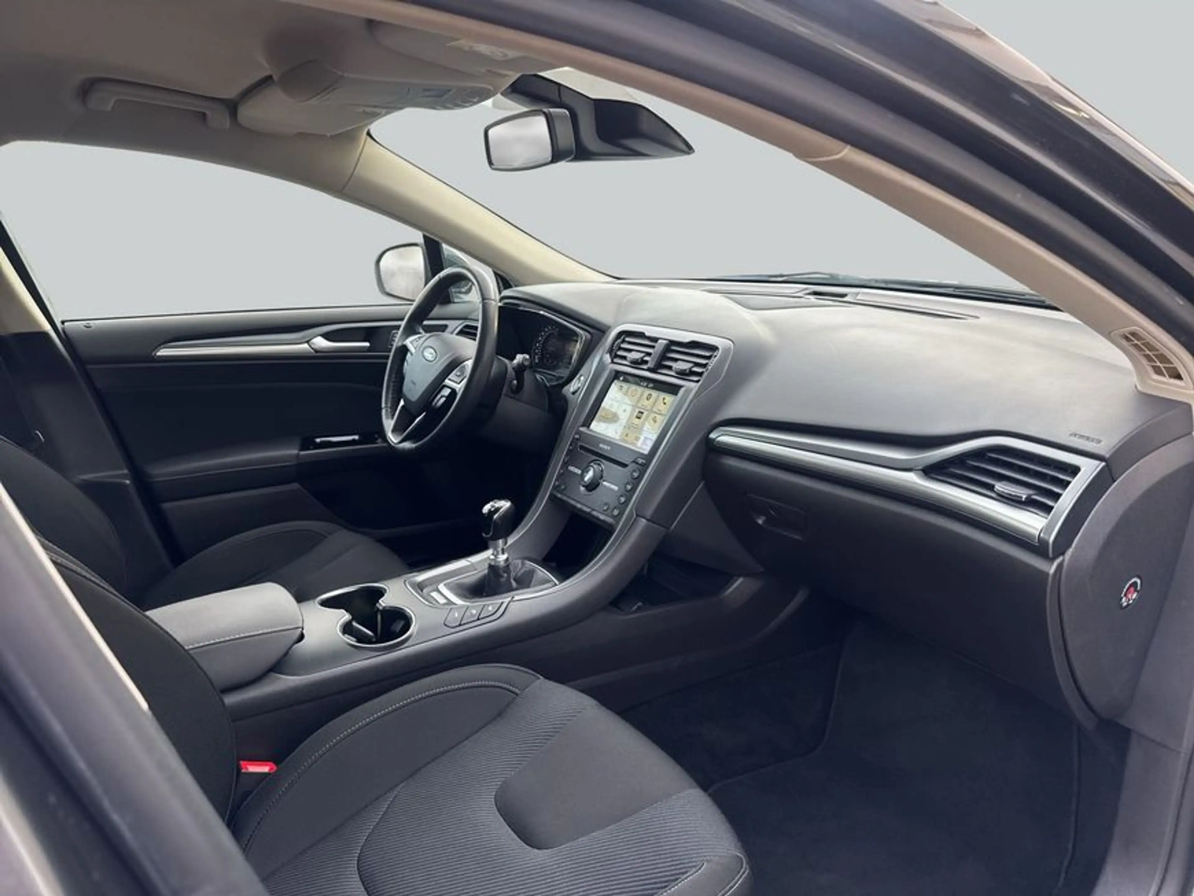 Ford Mondeo Turnier 1.5 EcoBoost Titanium Adaptive LED — photo 15