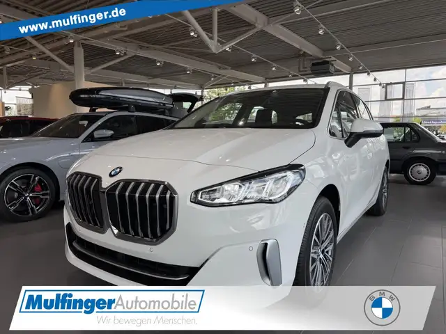 BMW 220 i ActiveT. Navi Lenkradh.Driv/Park-Ass.AHK LED