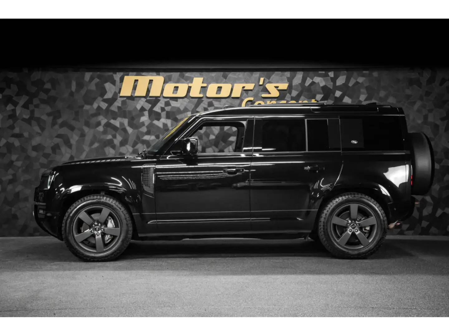 Land Rover Defender P400 X- Dynamic Noir - 2