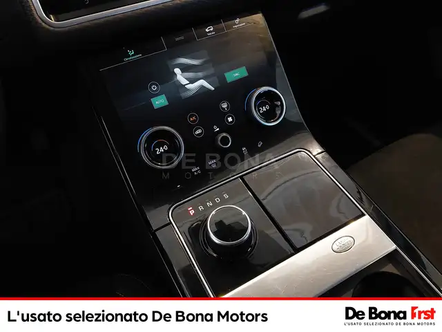 Land Rover Range Rover Velar view 14
