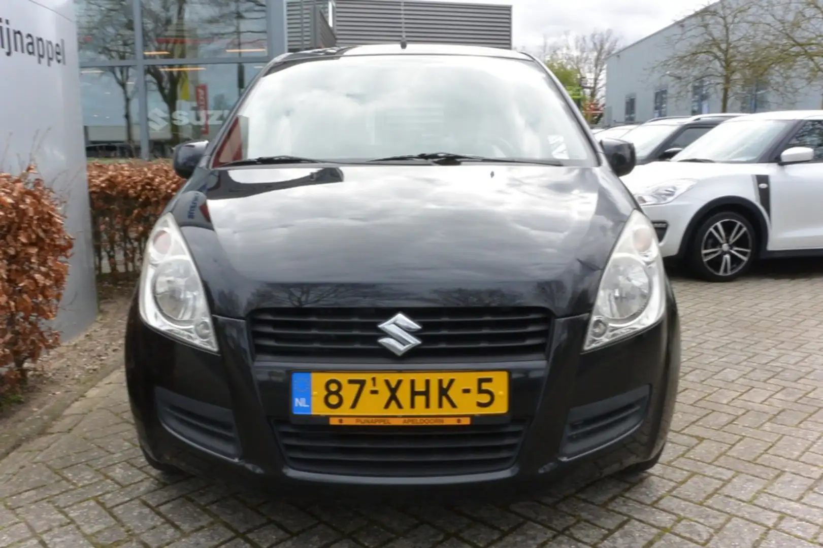 Suzuki Splash 1.0 Comfort 5-deurs Airco Negro - 2