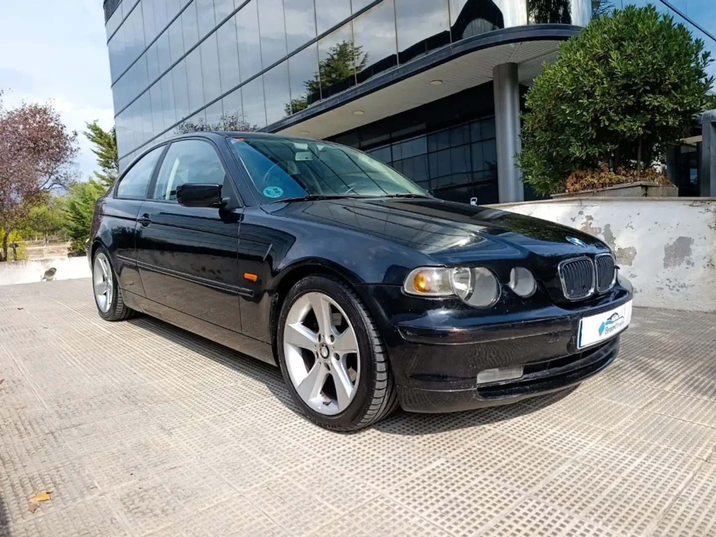 BMW 318 ti Compact Negro - 2