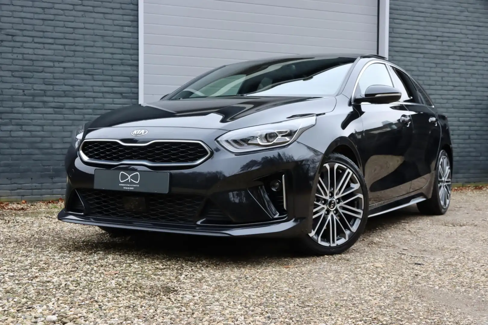 Kia ProCeed / pro_cee'd 1.4 T-GDI GT-PlusLine | PANORAMA | LED | NAVIGATIE Noir - 1