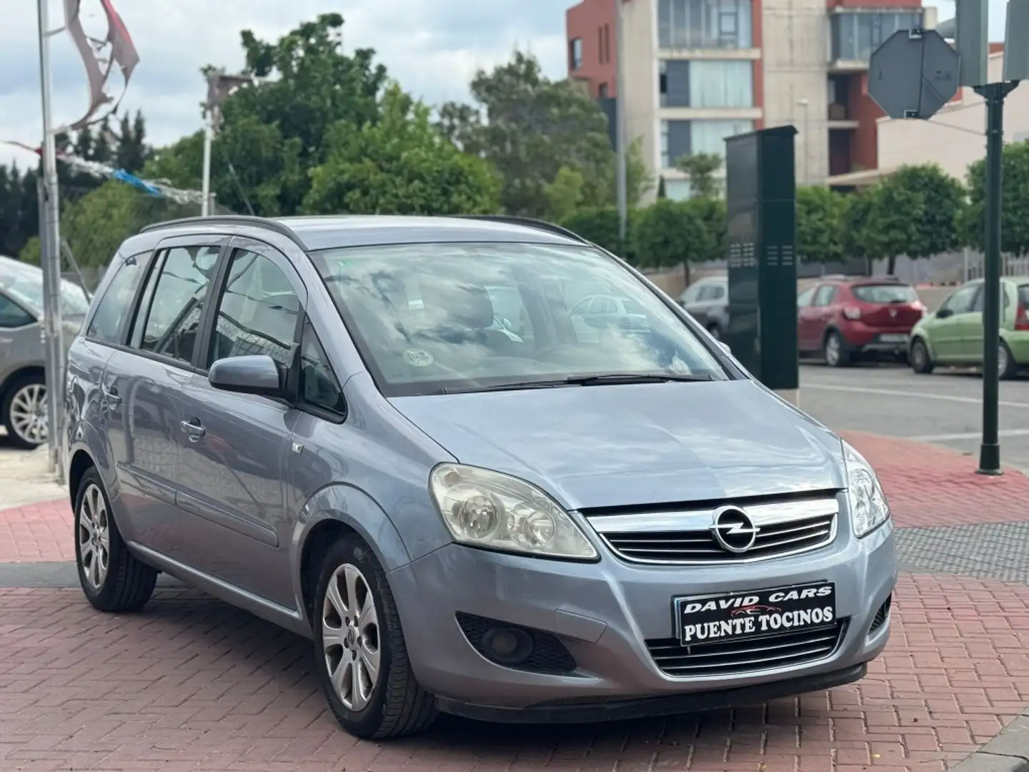 Opel Zafira 1.9CDTi 111 Years 120 Blau - 2