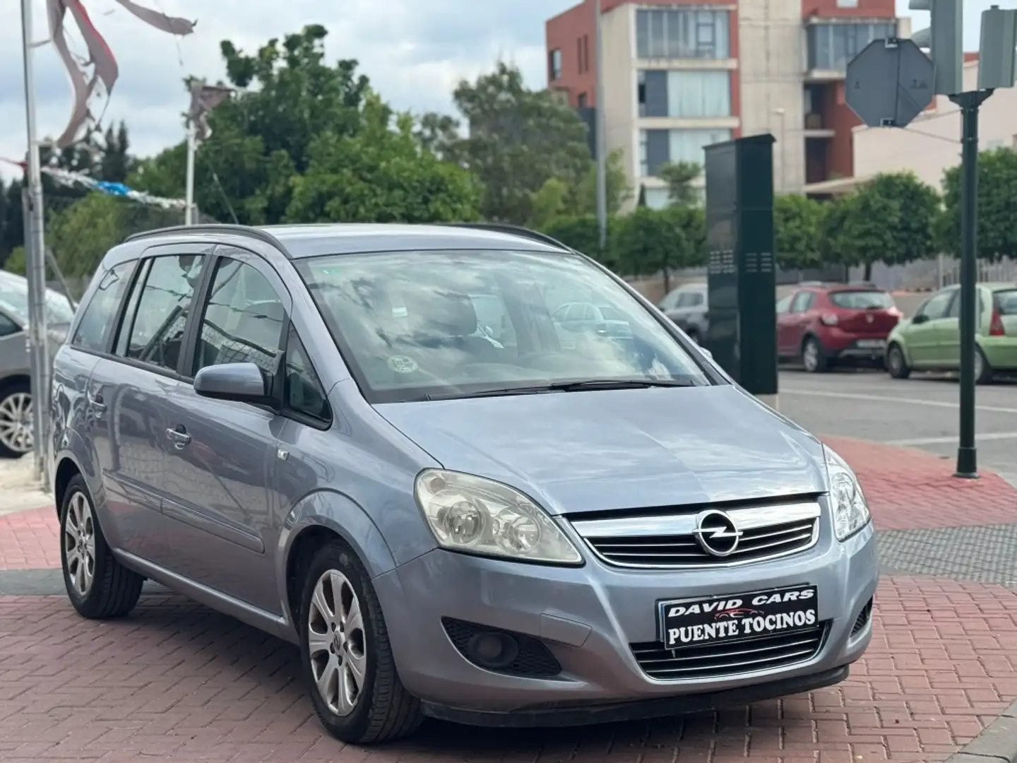 Opel Zafira 1.9CDTi 111 Years 120 Blau - 1
