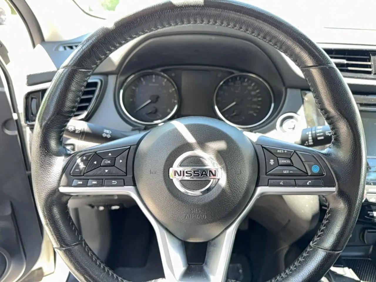 Nissan Qashqai снимка Nissan Qashqai