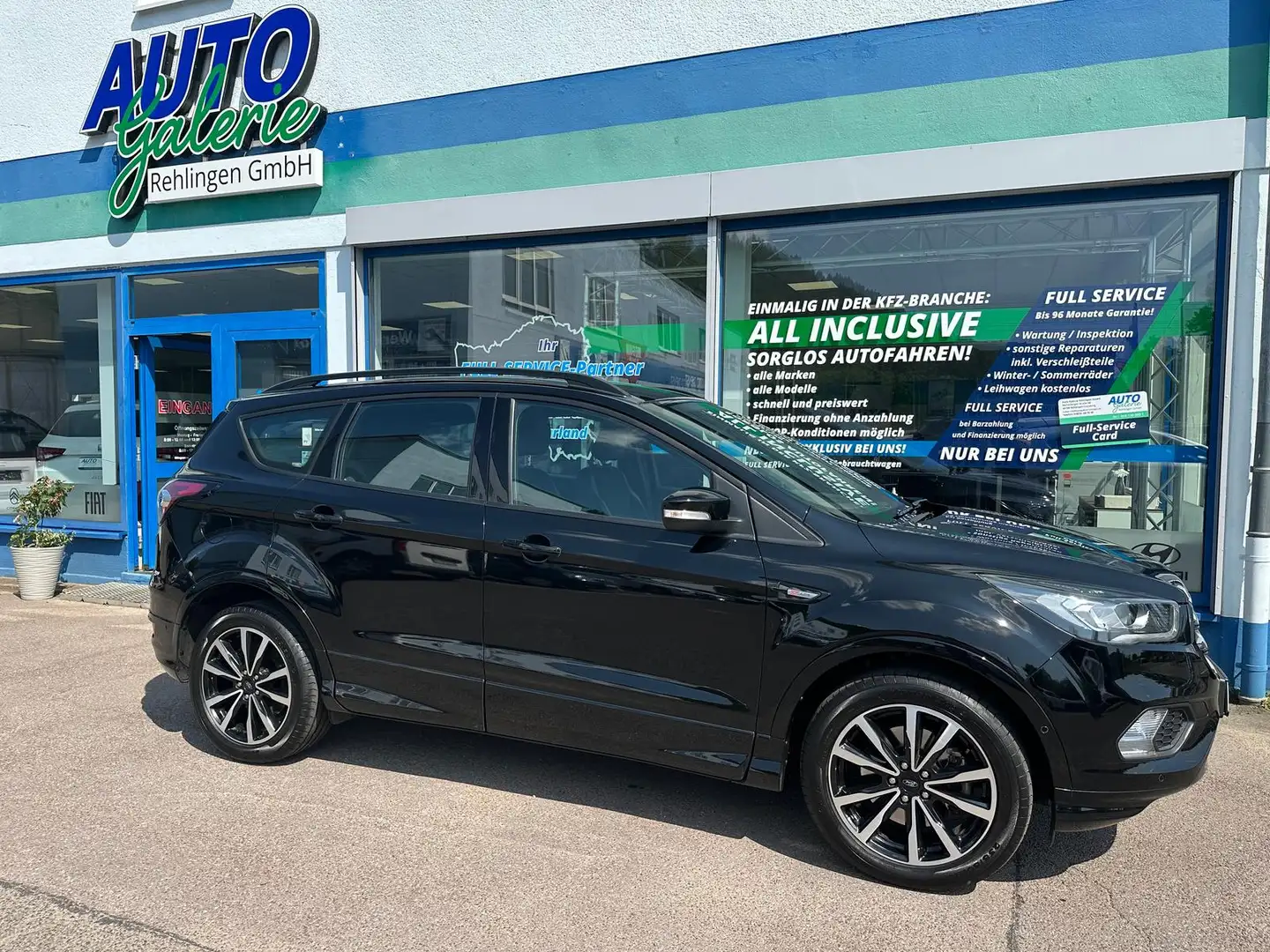 Ford Kuga 2.0 TDCi KAT ST-Line Metallic Schwarz - 1