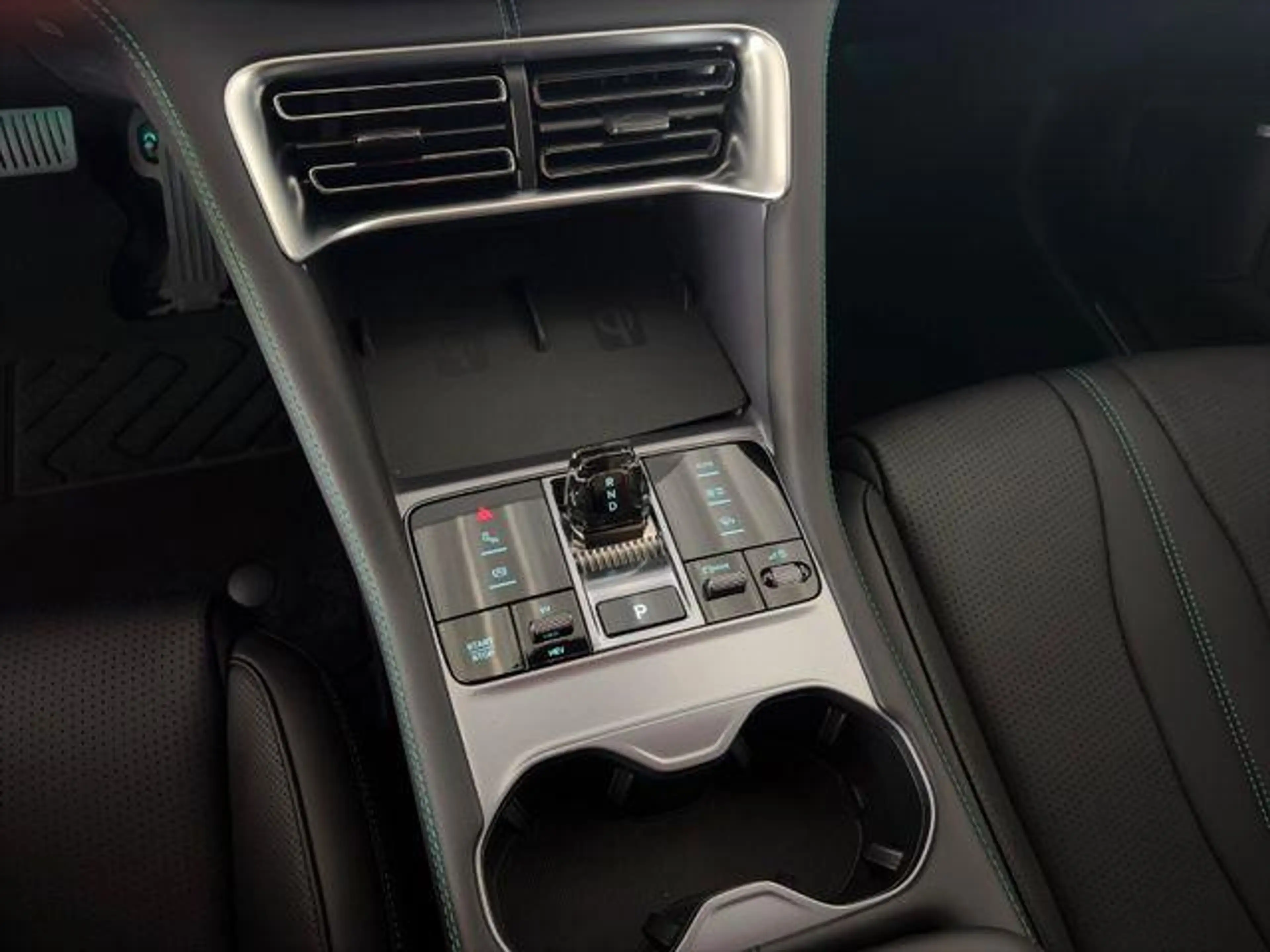 BYD Seal U DM-i Design AWD /360°/HUD/SHZ/PANO-DA 238 kW (3... — photo 15