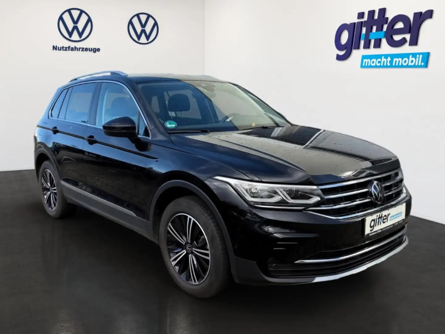 Volkswagen Tiguan Elegance PLUG-IN MATRIX AHK R.CAM NAVI MASSAGE Noir - 2